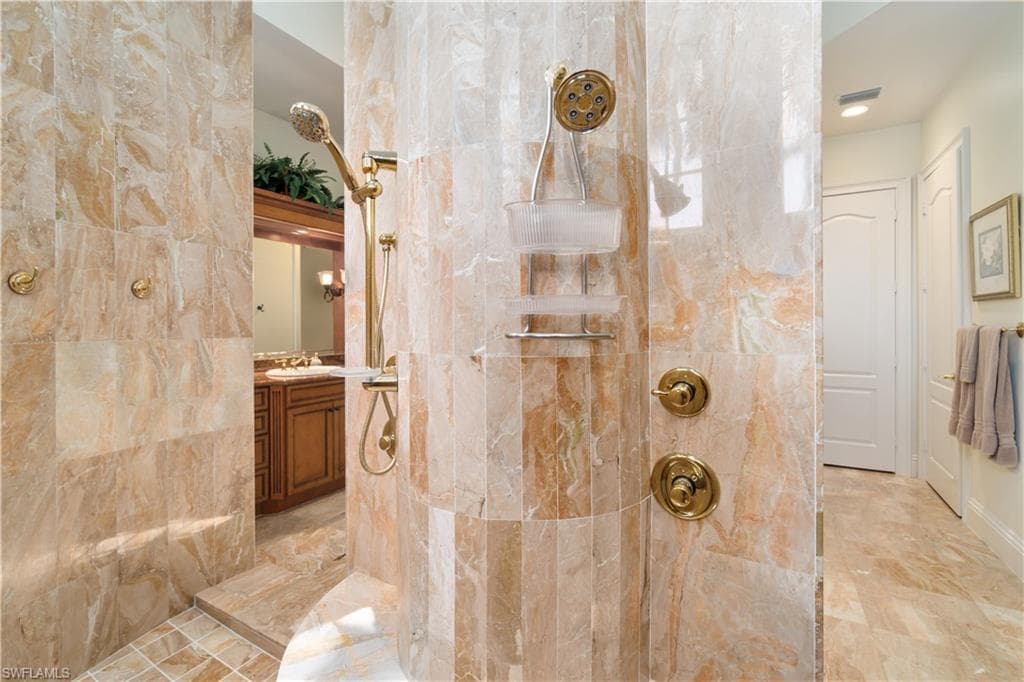 15283 Burnaby DR, NAPLES FL 34110-22