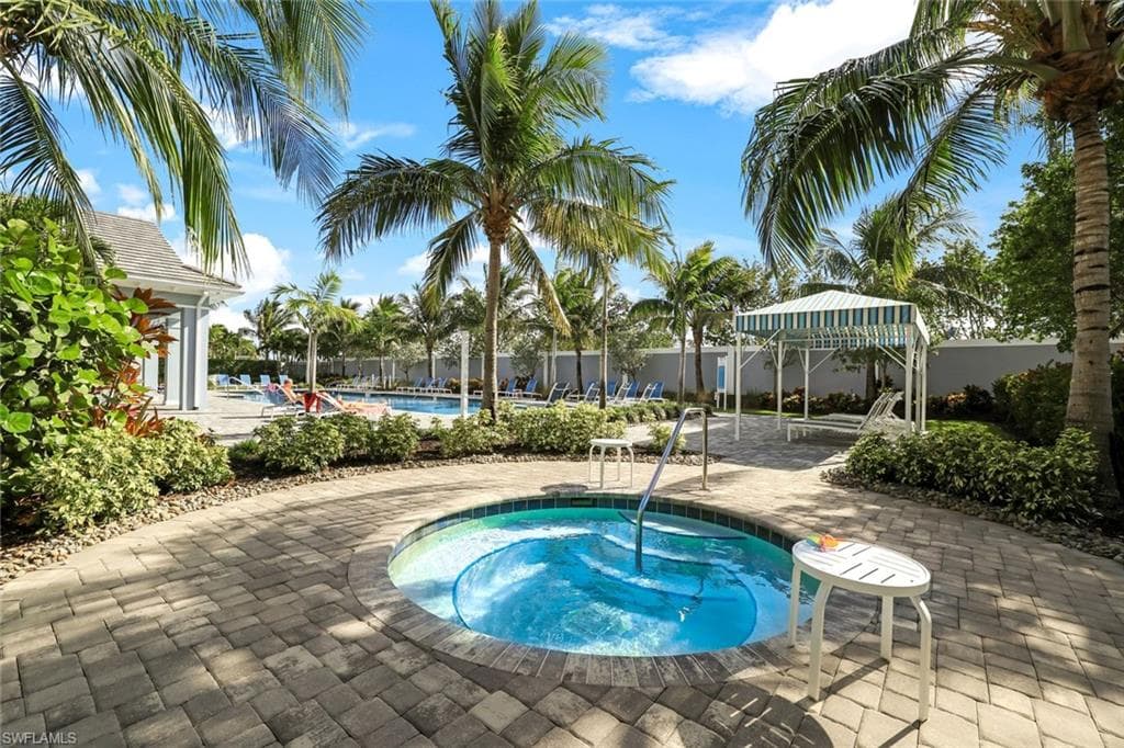 2647 SEYCHELLES CIR # 2204, NAPLES FL 34112-21