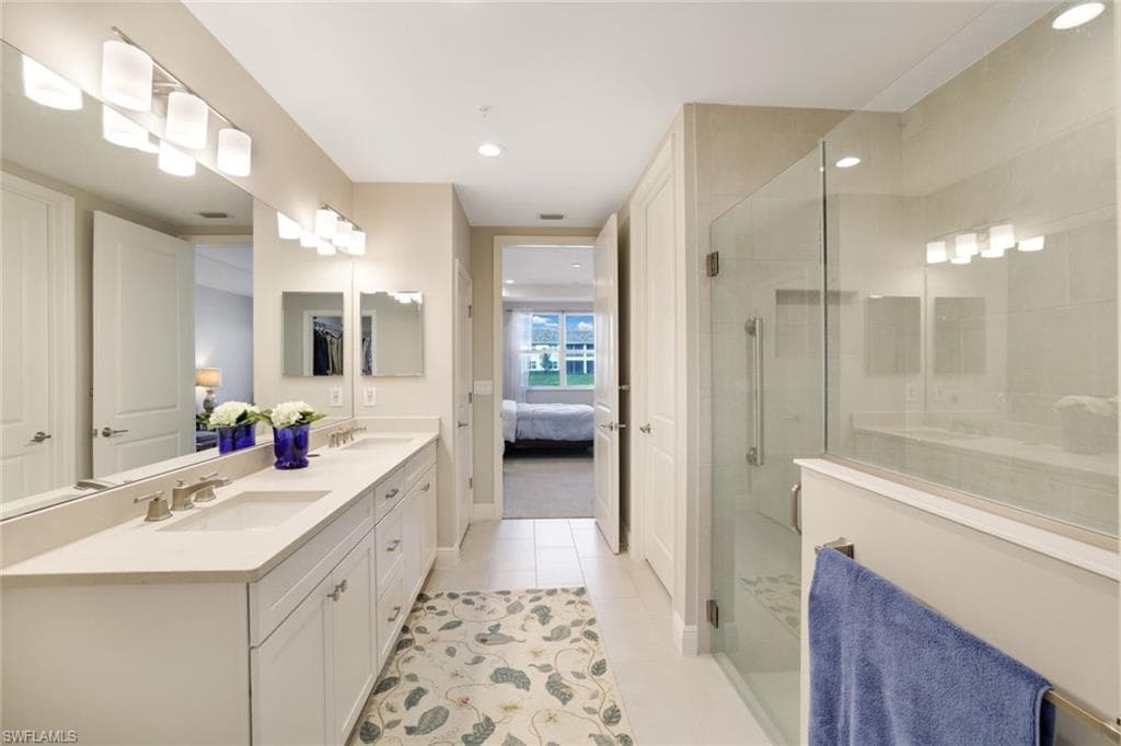 2647 SEYCHELLES CIR # 2204, NAPLES FL 34112-13