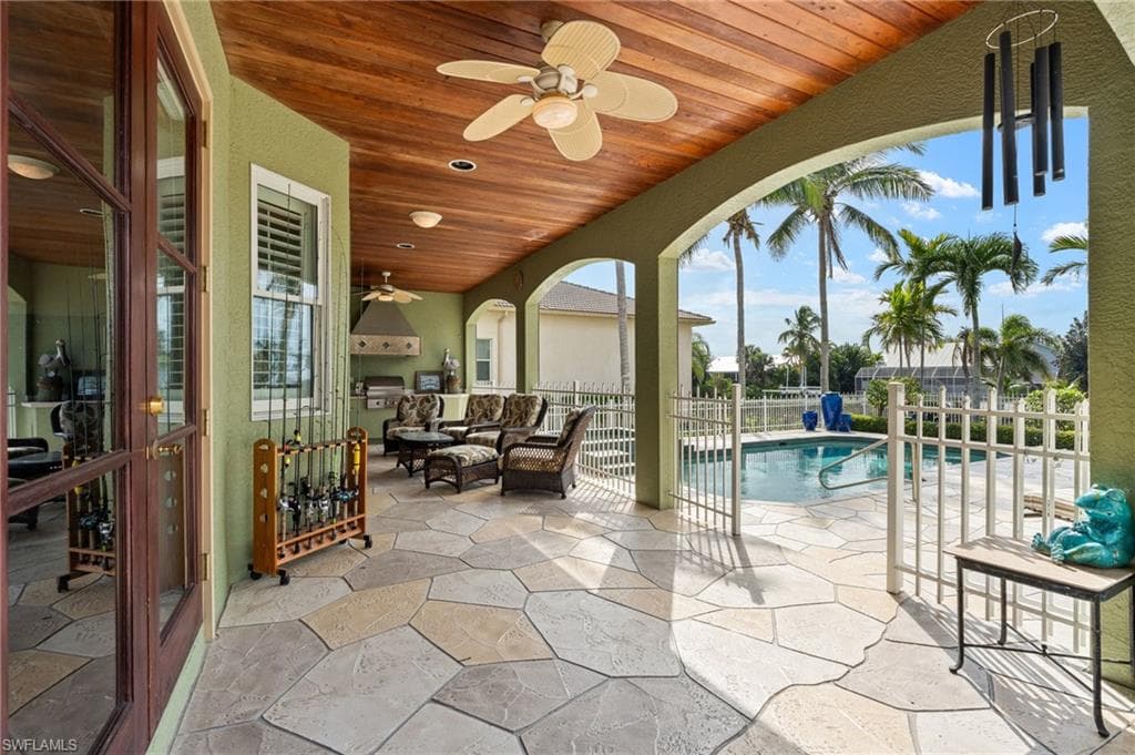 5701 Harborage DR, FORT MYERS FL 33908-40