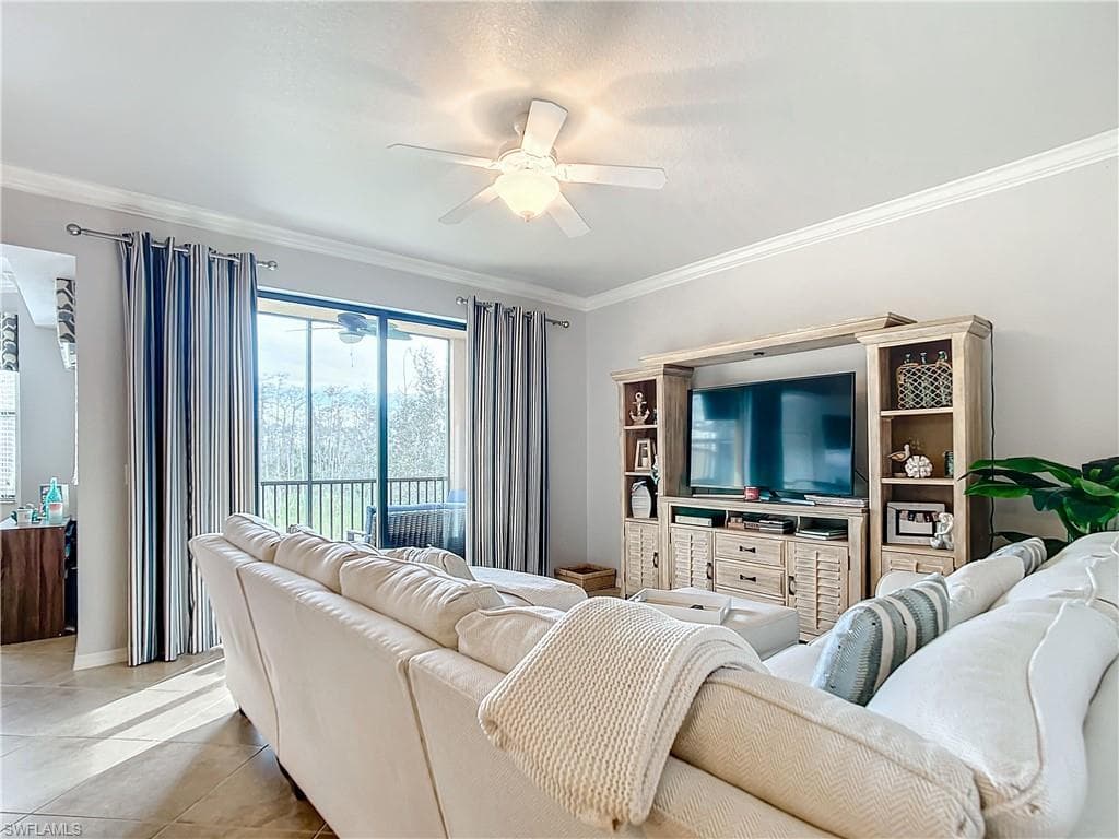 9715 Acqua CT # 127, NAPLES FL 34113-23