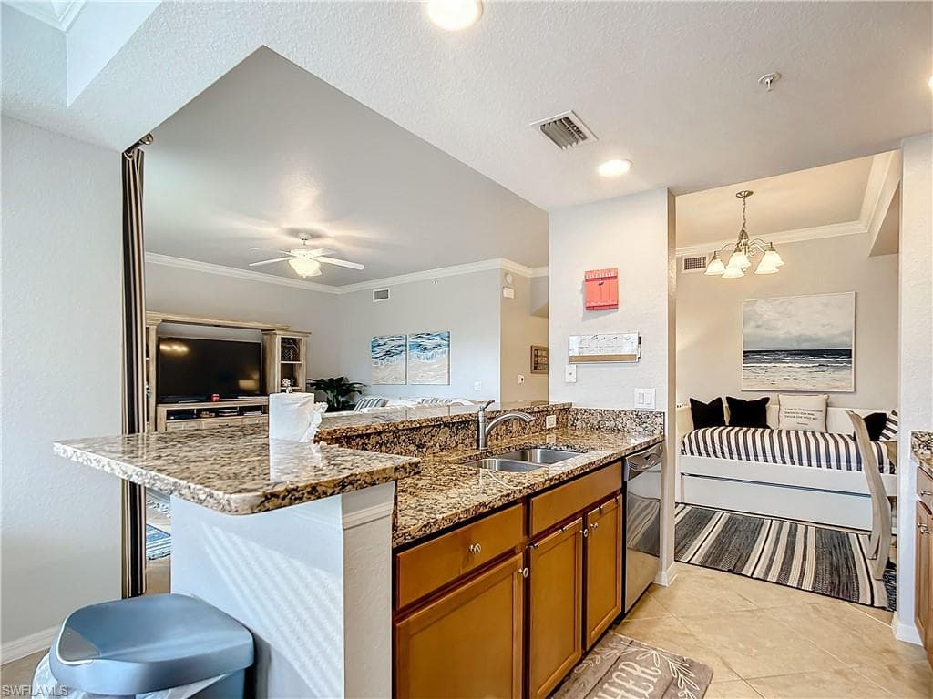 9715 Acqua CT # 127, NAPLES FL 34113-17