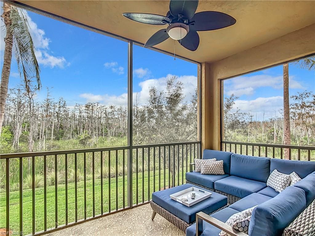 9715 Acqua CT # 127, NAPLES FL 34113-43