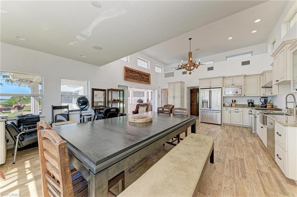 3790 Peace River DR, PUNTA GORDA FL 33983-43