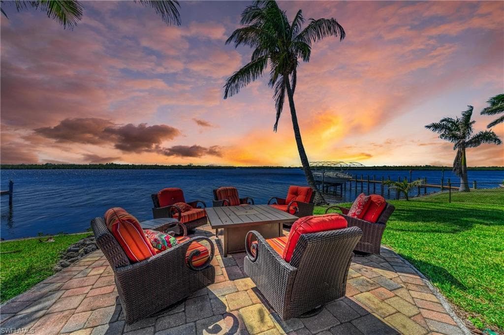 3790 Peace River DR, PUNTA GORDA FL 33983-3