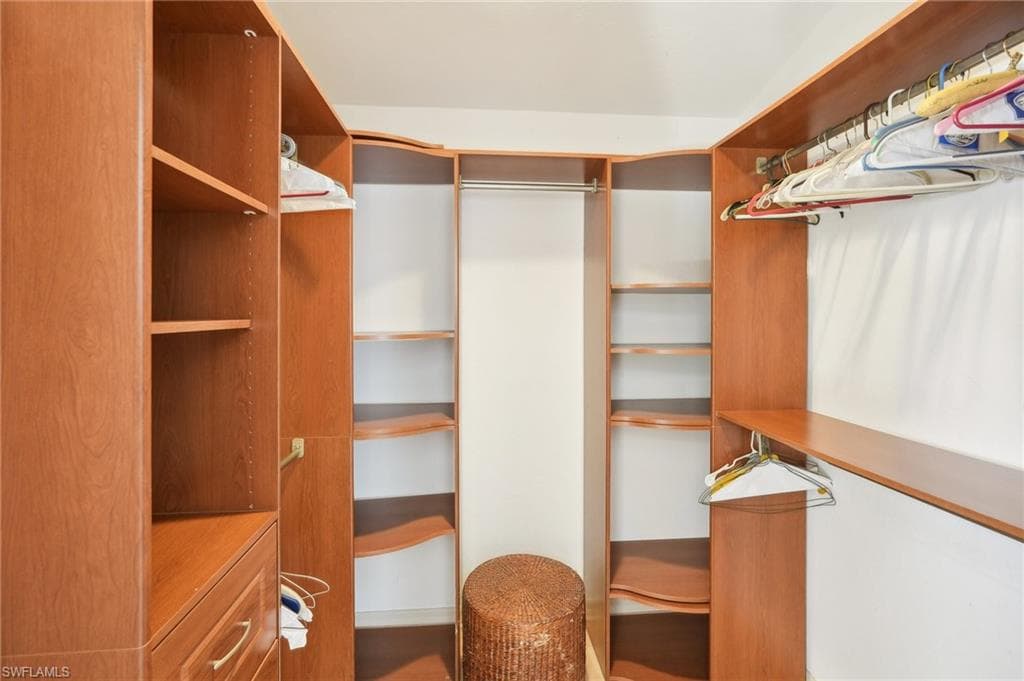 518 Cormorant CV, NAPLES FL 34113-20