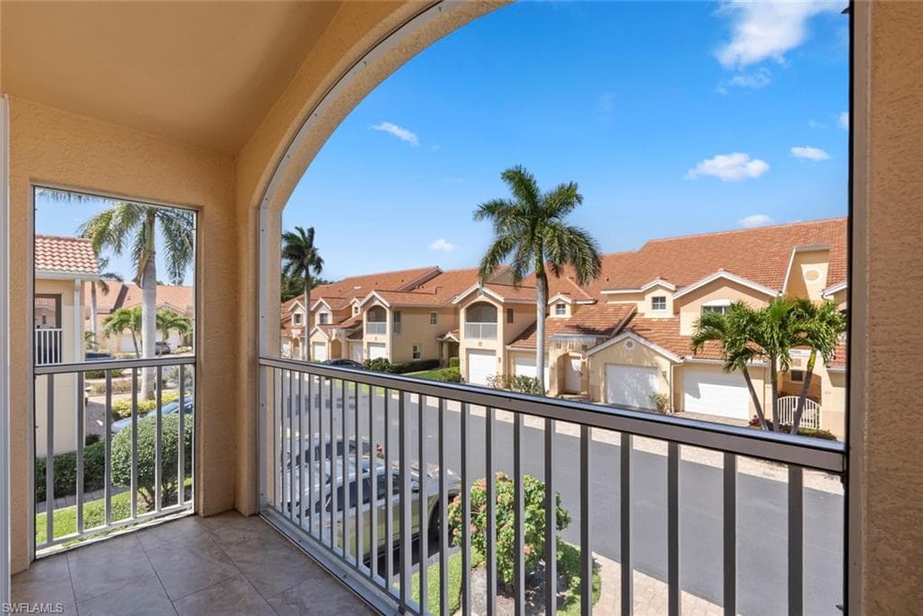 28621 Carriage Home DR # 204, BONITA SPRINGS FL 34134-9