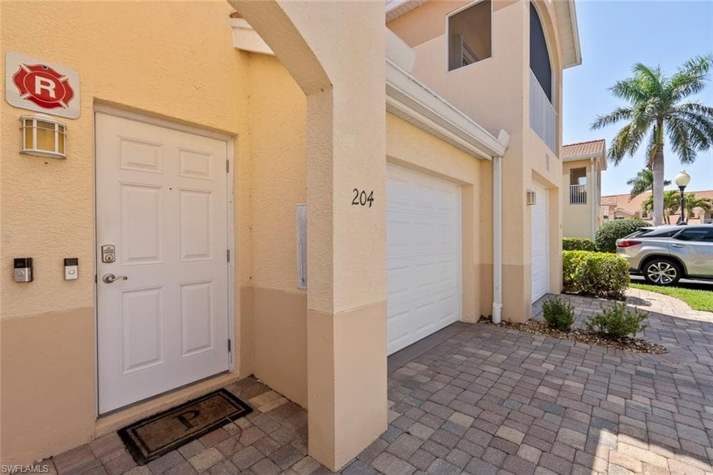 28621 Carriage Home DR # 204, BONITA SPRINGS FL 34134-3