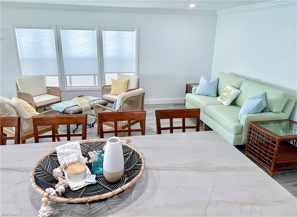 11181 Azalea LN, FORT MYERS BEACH FL 33931-5