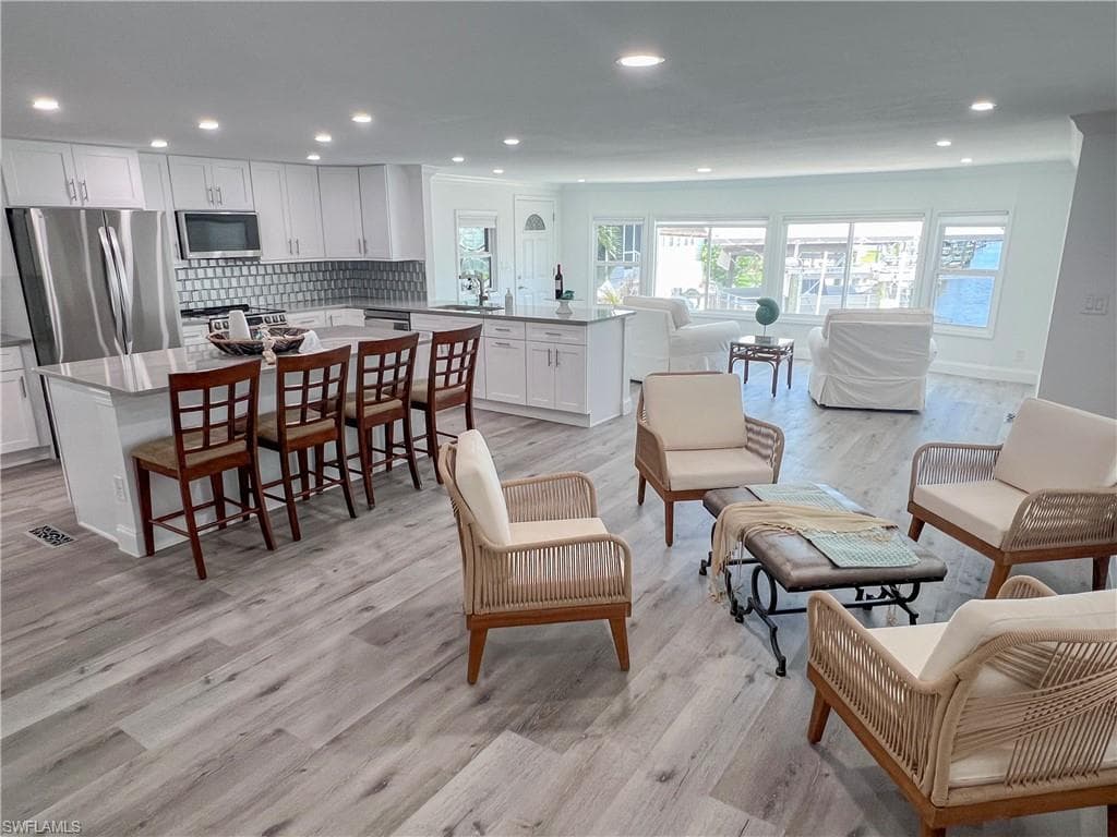 11181 Azalea LN, FORT MYERS BEACH FL 33931-3