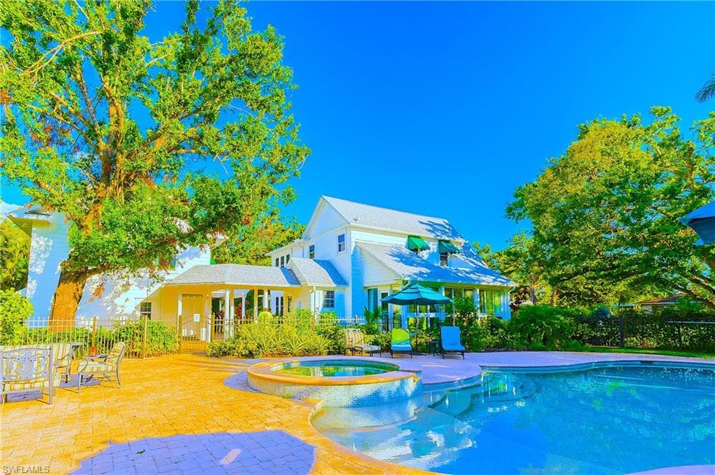 1427 El Prado AVE, FORT MYERS FL 33901-5