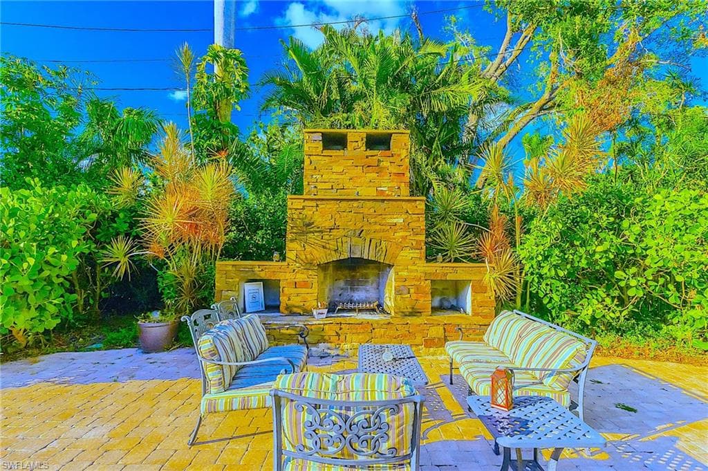 1427 El Prado AVE, FORT MYERS FL 33901-7