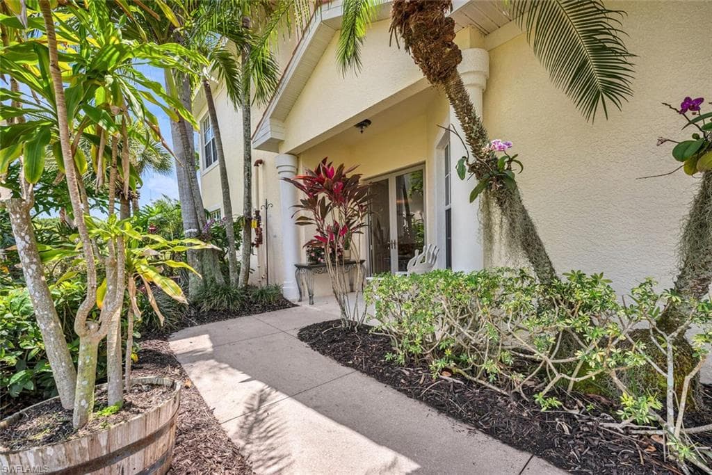 4630 Winged Foot CT # 101, NAPLES FL 34112-5