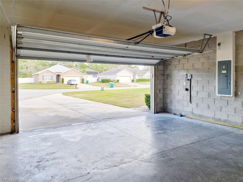 324 SUNNY FIELD CT, EUSTIS FL 32726-21