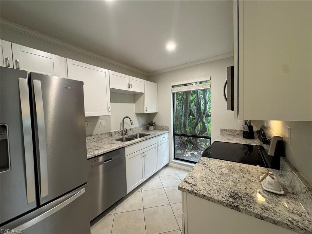 1281 Solana RD, NAPLES FL 34103-12