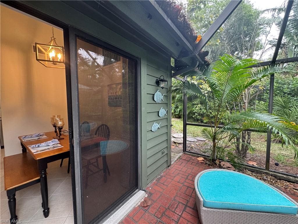 1281 Solana RD, NAPLES FL 34103-8