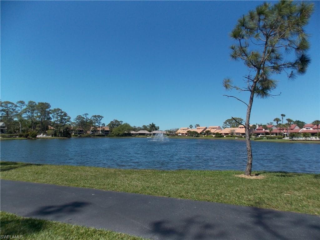 15475 Cedarwood LN # 104, NAPLES FL 34110-29