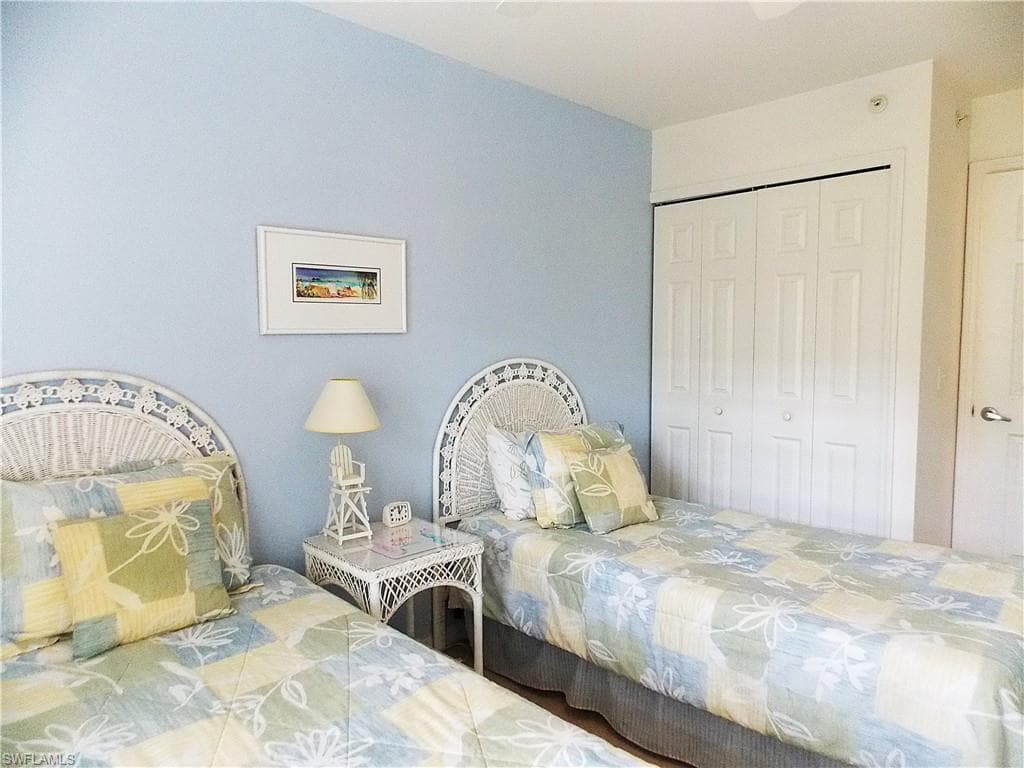 15475 Cedarwood LN # 104, NAPLES FL 34110-18