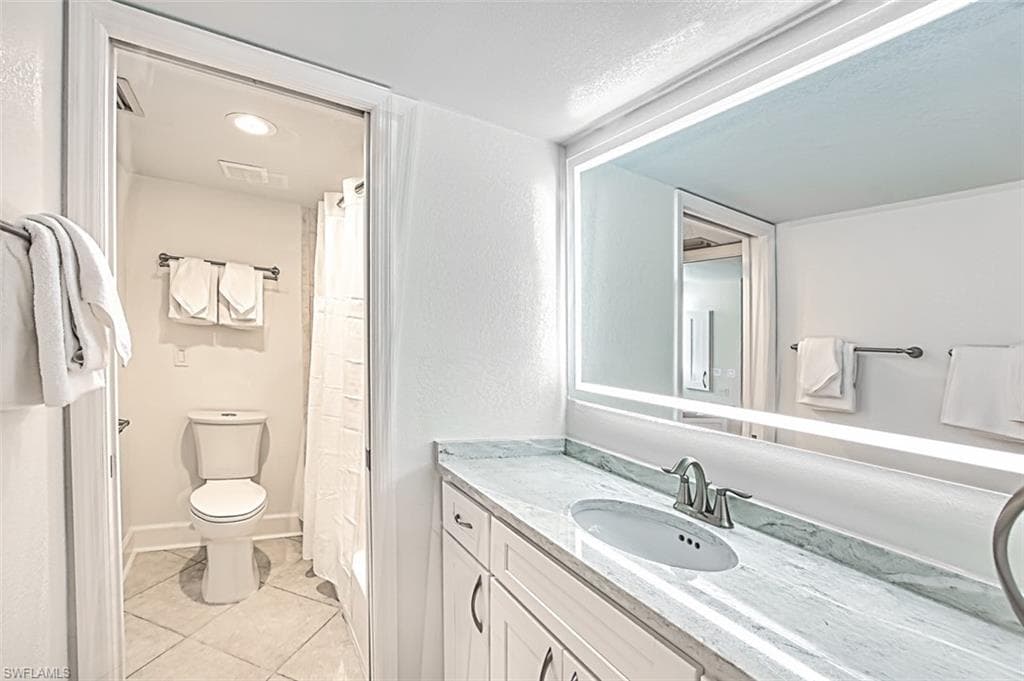 2255 W Gulf DR # 110, SANIBEL FL 33957-22