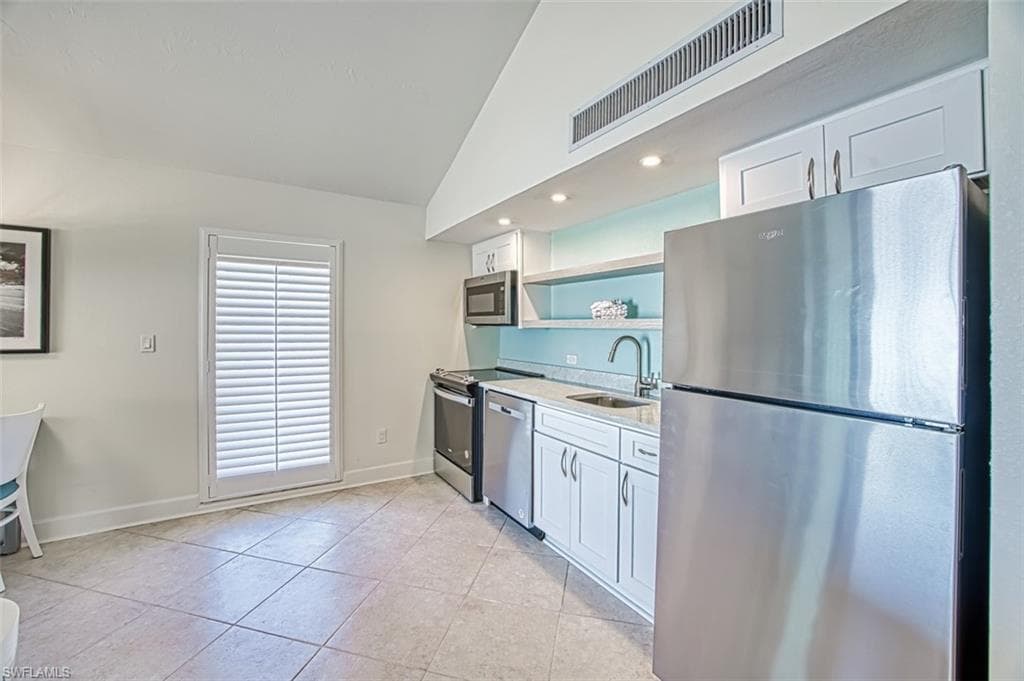 2255 W Gulf DR # 110, SANIBEL FL 33957-16
