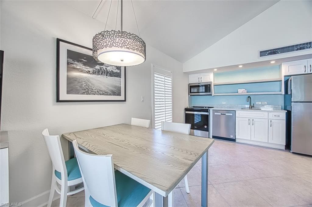 2255 W Gulf DR # 110, SANIBEL FL 33957-15