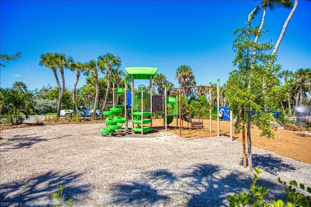 2255 W Gulf DR # 110, SANIBEL FL 33957-33