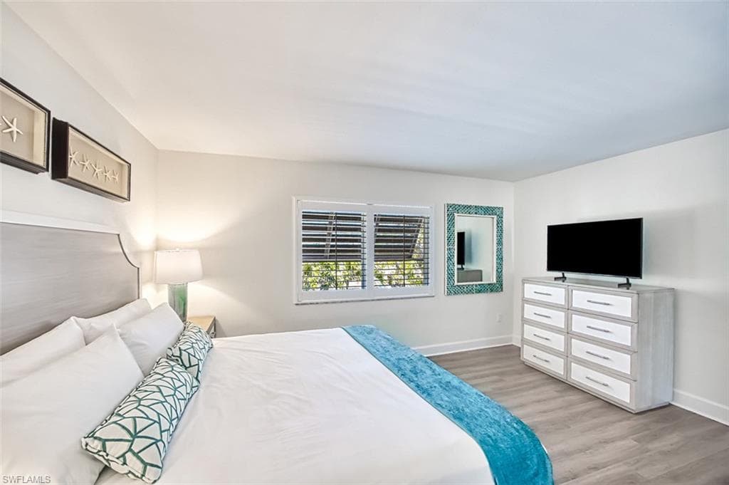 2255 W Gulf DR # 110, SANIBEL FL 33957-20