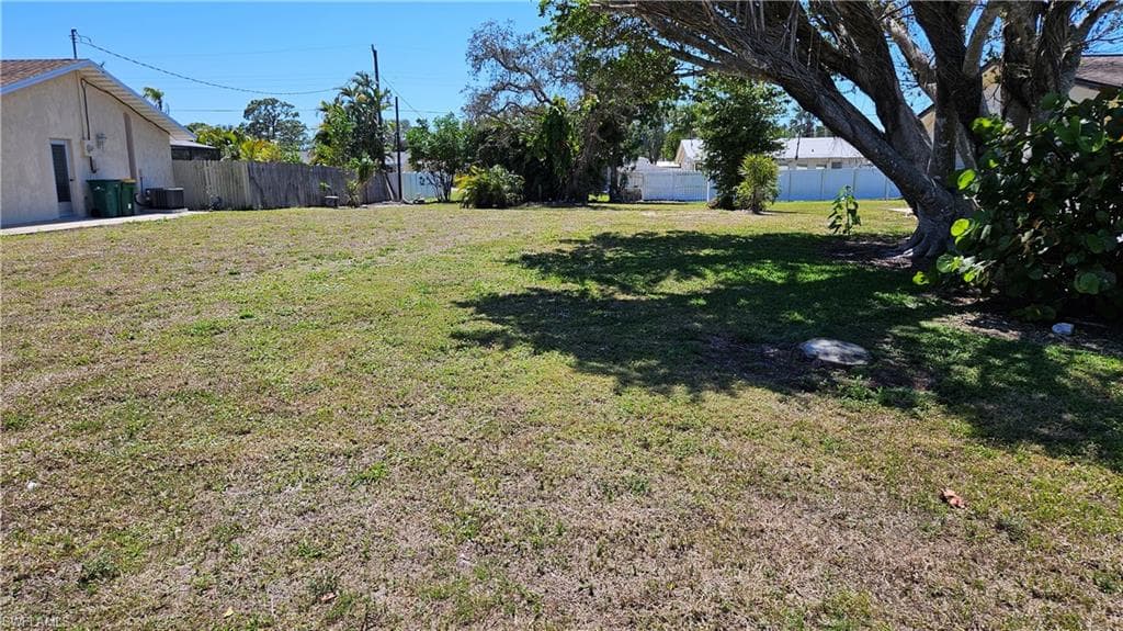 18 3rd ST, BONITA SPRINGS FL 34134-5