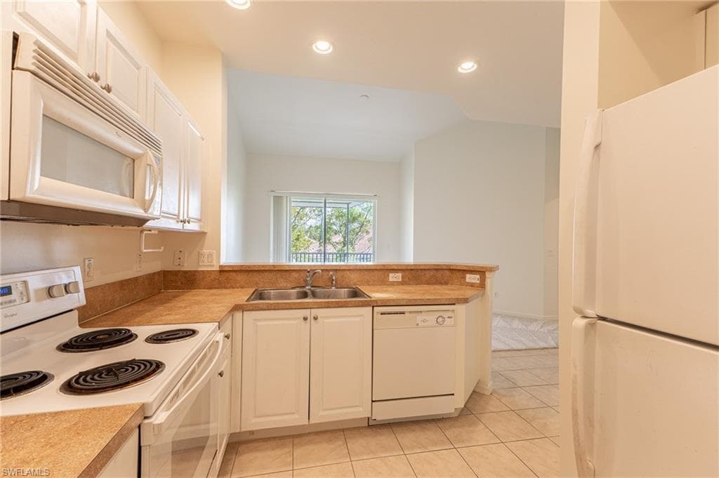 4247 Liron AVE # 202, FORT MYERS FL 33916-4