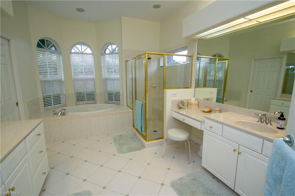 8229 Allendale CT, NAPLES FL 34120-25