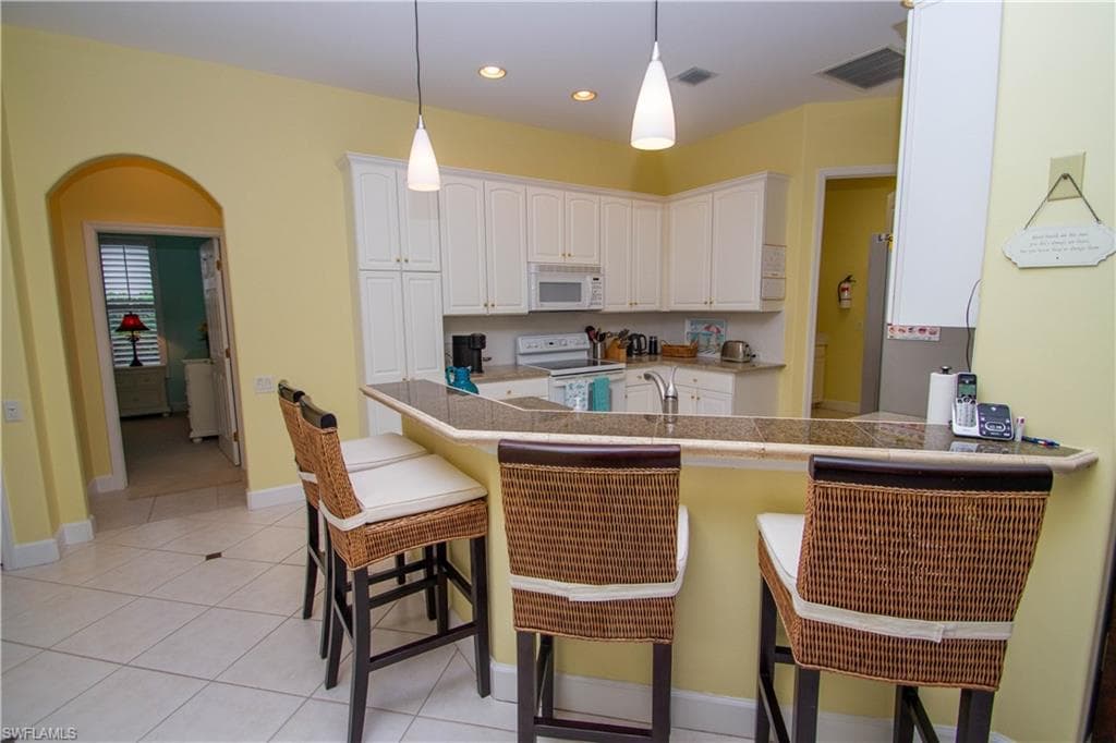 8229 Allendale CT, NAPLES FL 34120-27