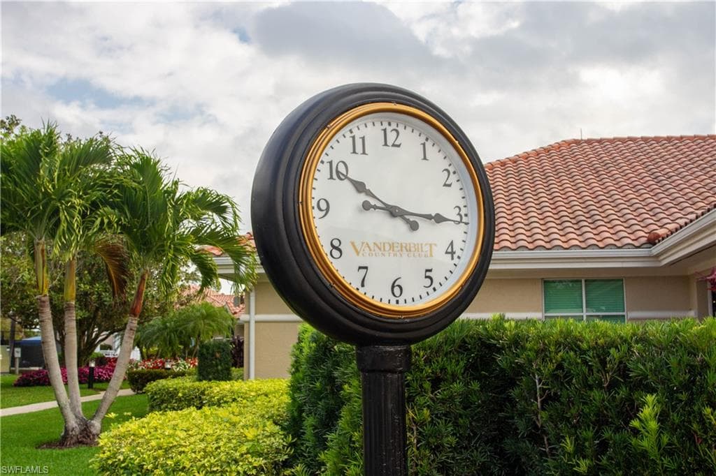 8229 Allendale CT, NAPLES FL 34120-40