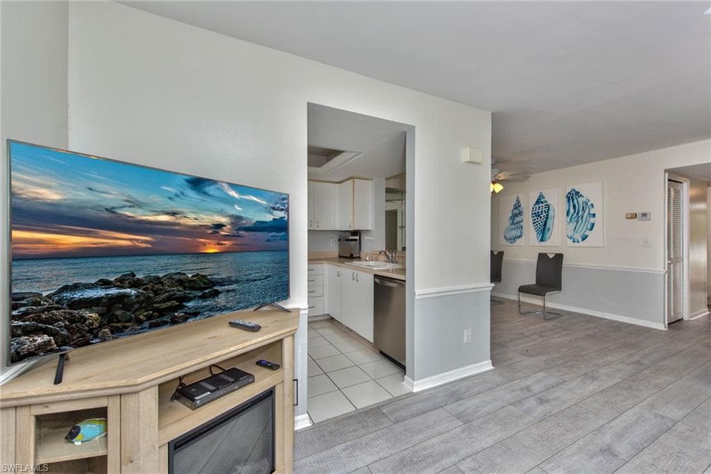 7360 Glenmoor LN # 4208, NAPLES FL 34104-1