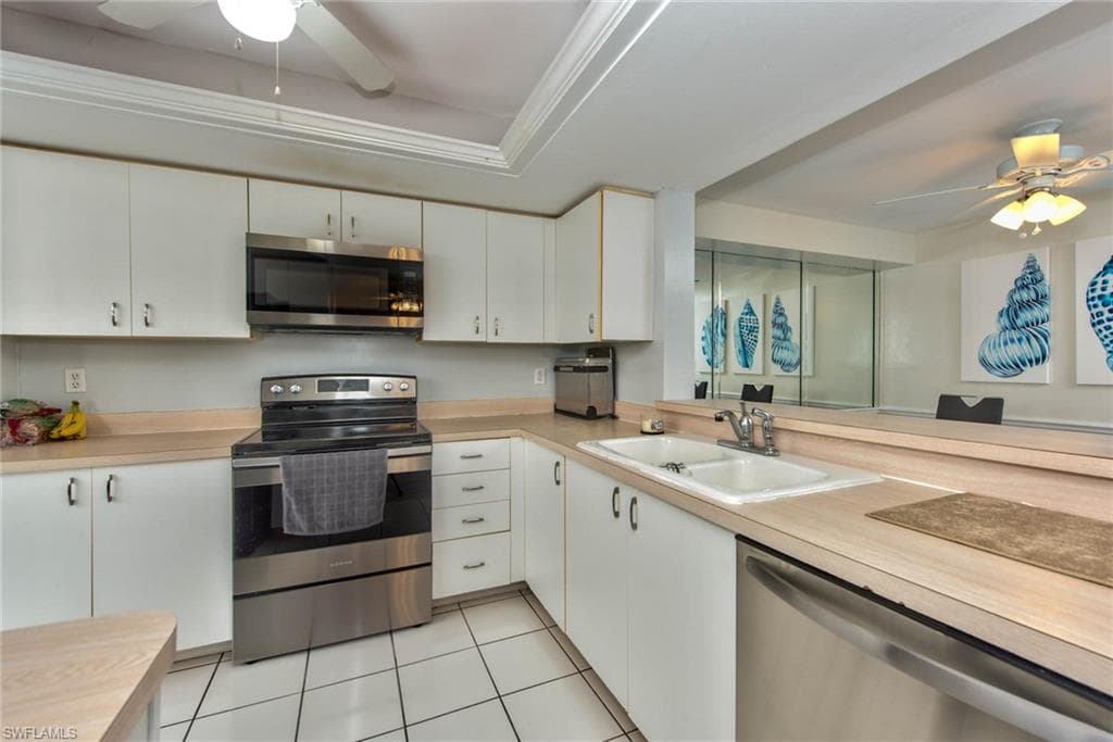 7360 Glenmoor LN # 4208, NAPLES FL 34104-7