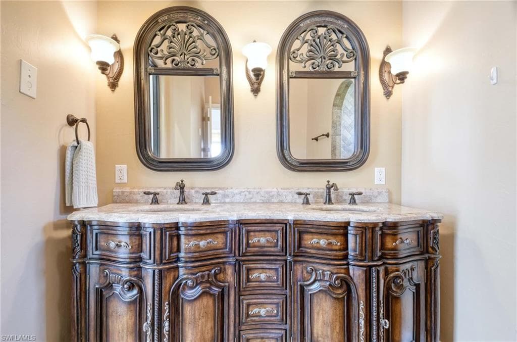 3027 Mona Lisa BLVD, NAPLES FL 34119-27