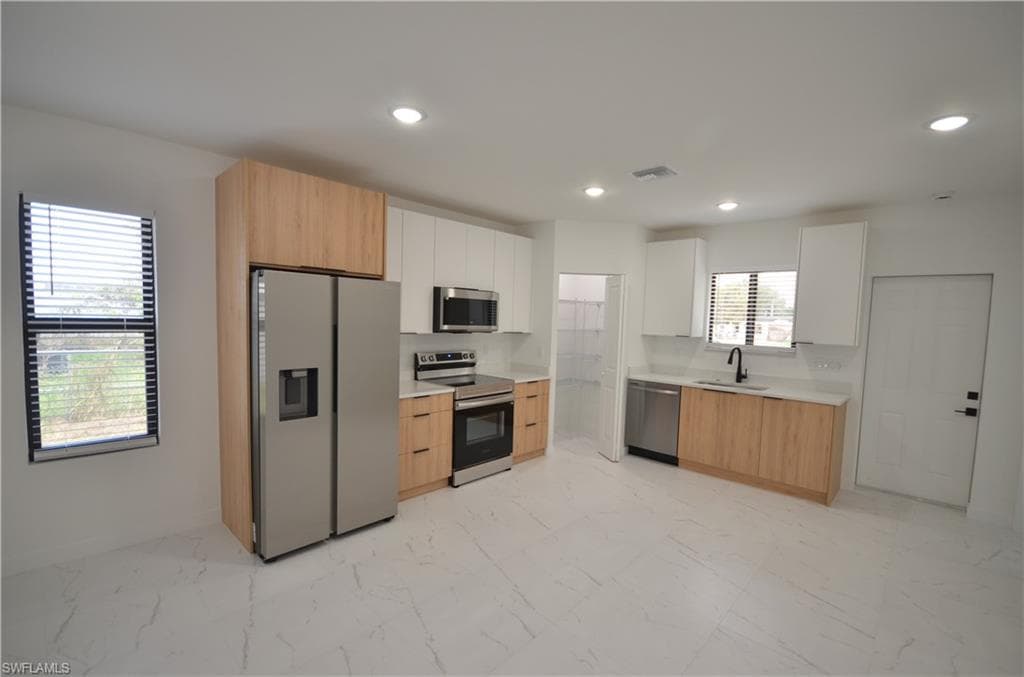 2188 Barker BLVD, FORT MYERS FL 33916-5