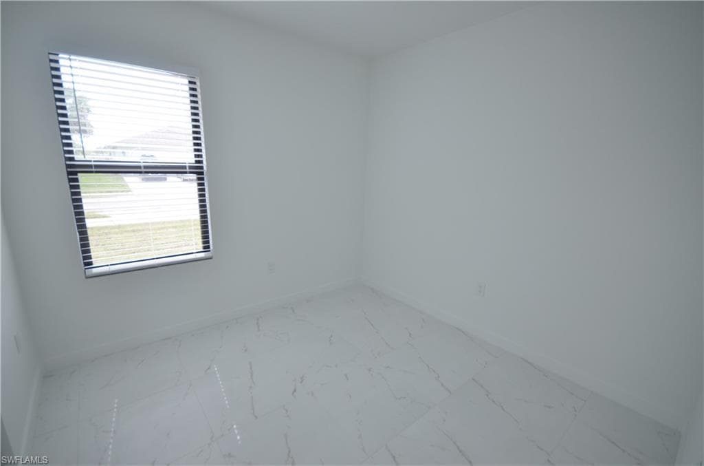 2188 Barker BLVD, FORT MYERS FL 33916-21