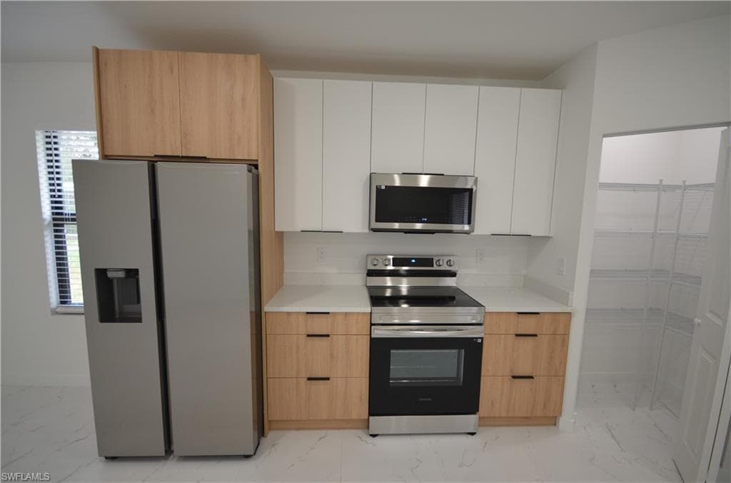 2188 Barker BLVD, FORT MYERS FL 33916-6