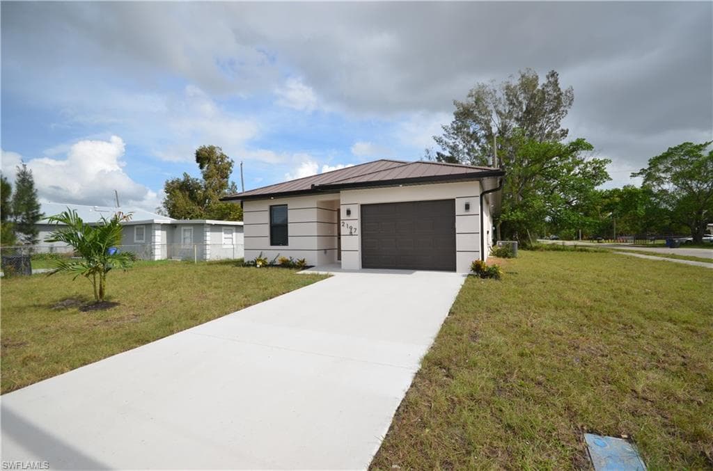 2188 Barker BLVD, FORT MYERS FL 33916-2