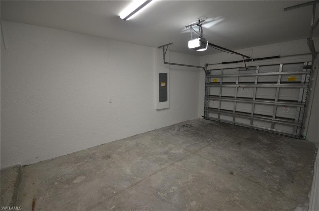 2188 Barker BLVD, FORT MYERS FL 33916-31