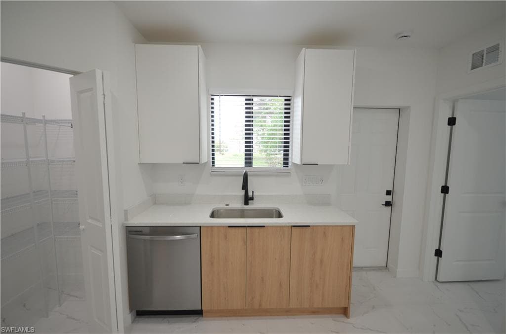 2188 Barker BLVD, FORT MYERS FL 33916-8