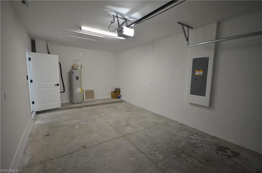 2188 Barker BLVD, FORT MYERS FL 33916-32