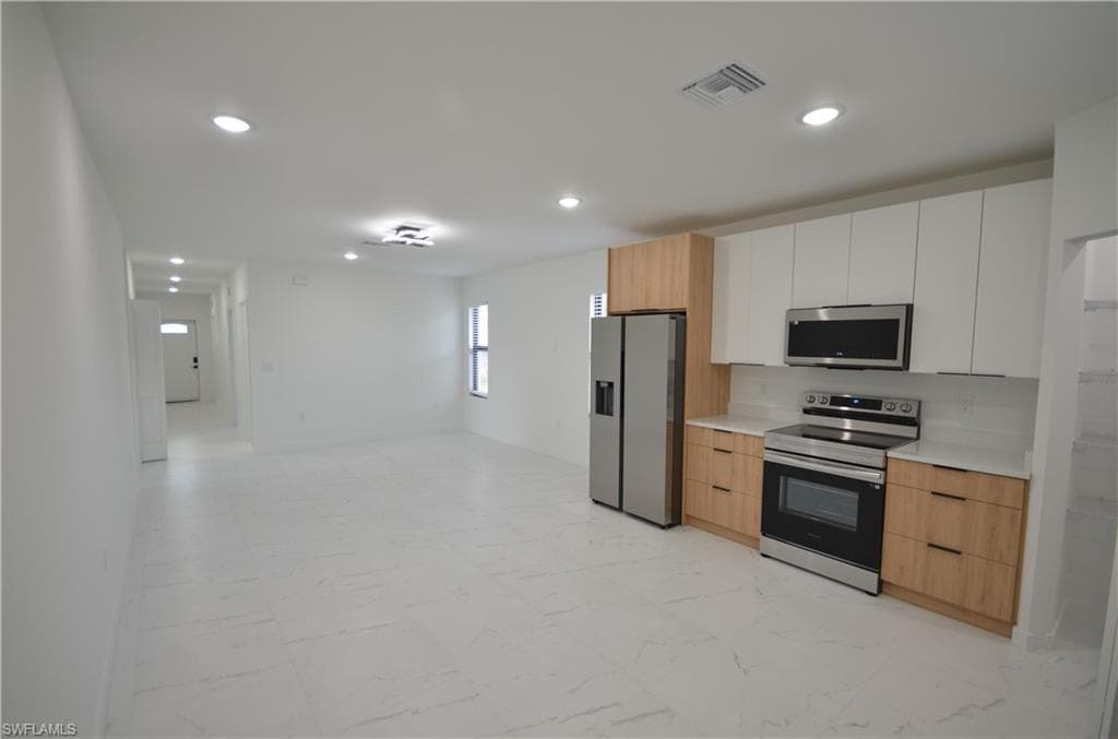 2188 Barker BLVD, FORT MYERS FL 33916-7