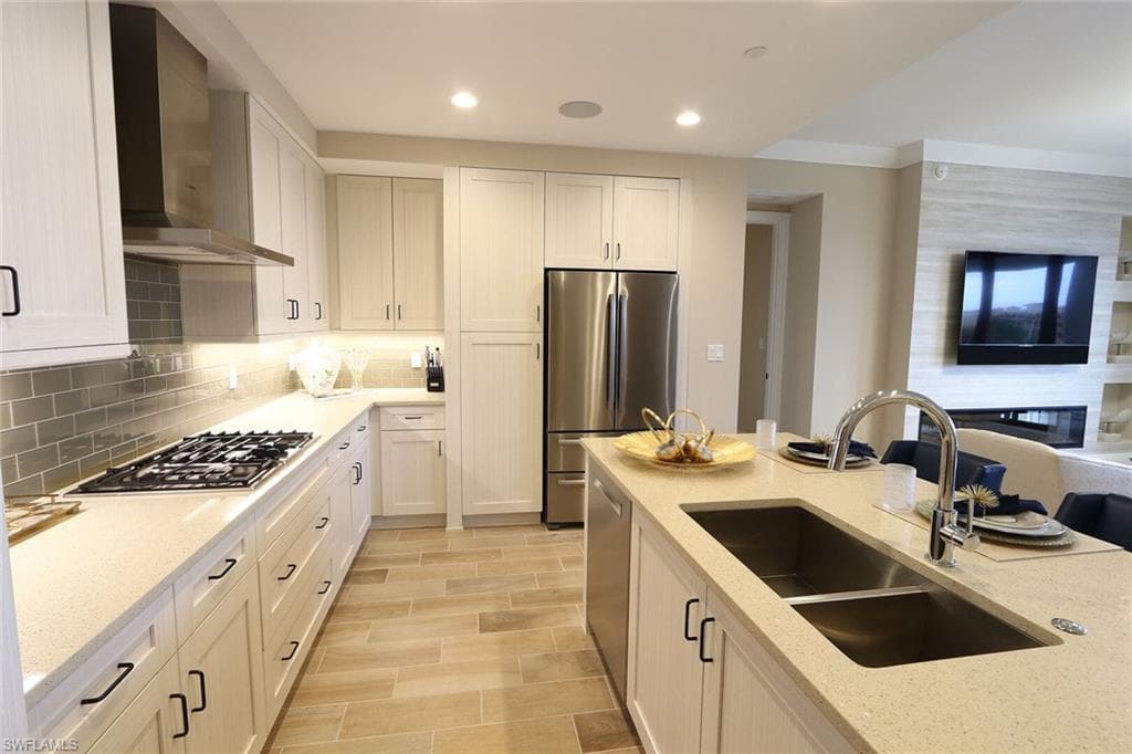 1135 3rd AVE S # 517, OTHER FL 34102-8