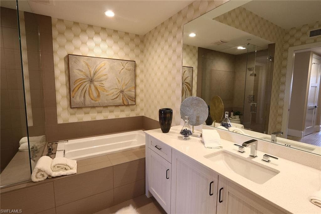 1135 3rd AVE S # 517, OTHER FL 34102-14