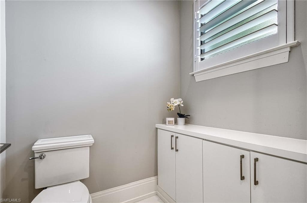 2867 Coco Lakes DR, NAPLES FL 34105-19