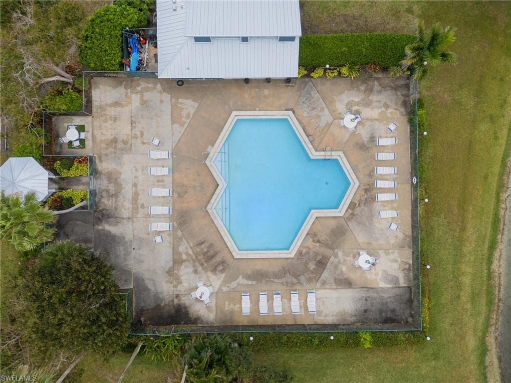 3368 Timberwood CIR, NAPLES FL 34105-22