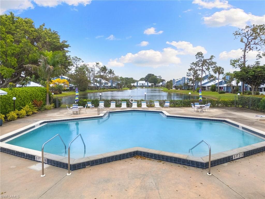 3368 Timberwood CIR, NAPLES FL 34105-24