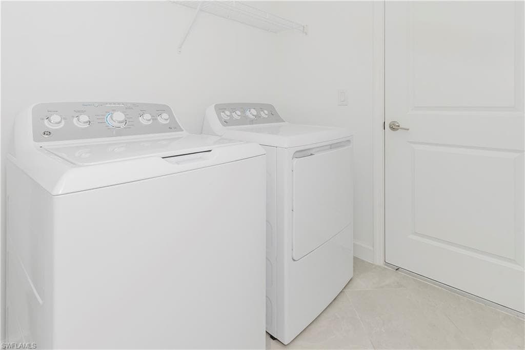 9099 Leatherwood LOOP, LEHIGH ACRES FL 33936-20