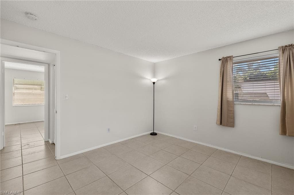 1400 Pompei LN # 1, NAPLES FL 34103-19